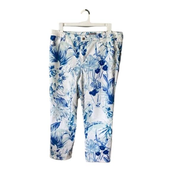 Chico's 16 Jeans Boho Plus Denim Palm Girlfriend Ankle Pants Resort White blue - Picture 5 of 11